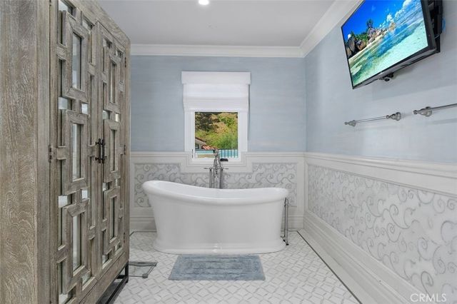 4 Inverness Lane, Newport Beach, CA 92660