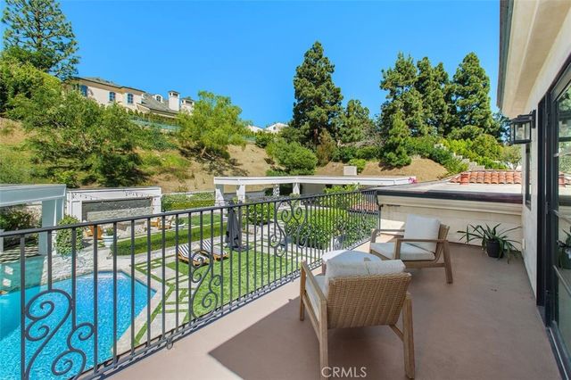 4 Inverness Lane, Newport Beach, CA 92660