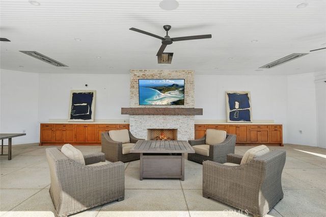 4 Inverness Lane, Newport Beach, CA 92660