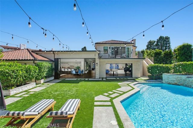 4 Inverness Lane, Newport Beach, CA 92660