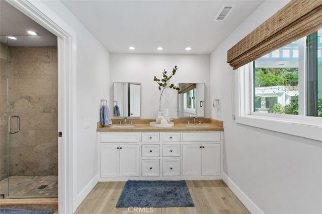 4 Inverness Lane, Newport Beach, CA 92660