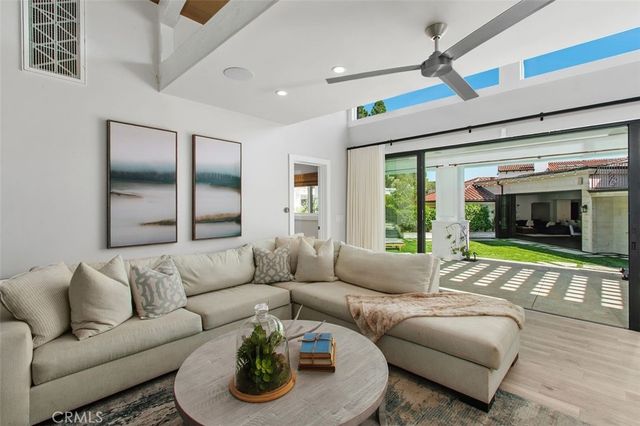 4 Inverness Lane, Newport Beach, CA 92660