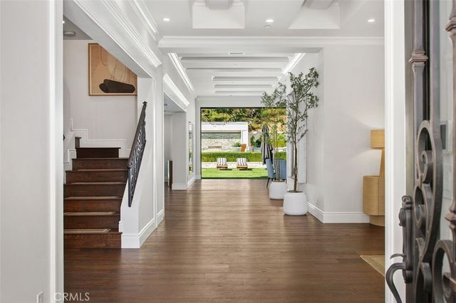 4 Inverness Lane, Newport Beach, CA 92660