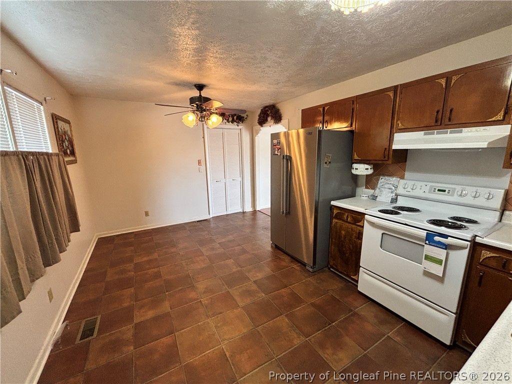 3241 Vardaman Avenue, Hope Mills, NC 28348 — photo 10