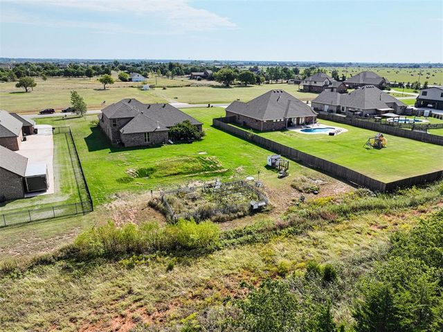 20897 Highlander Ridge Drive, Edmond, OK 73012