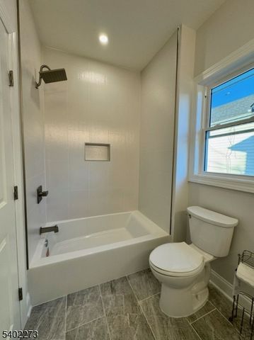 84 Grove St, Somerville Boro, NJ 08876