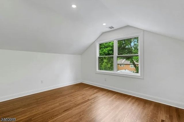 84 Grove St, Somerville Boro, NJ 08876