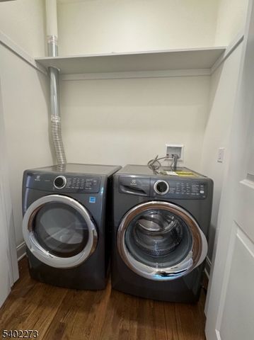 84 Grove St, Somerville Boro, NJ 08876