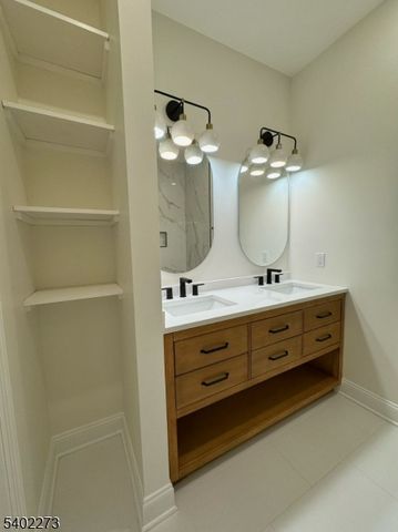 84 Grove St, Somerville Boro, NJ 08876