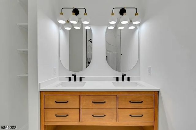 84 Grove St, Somerville Boro, NJ 08876