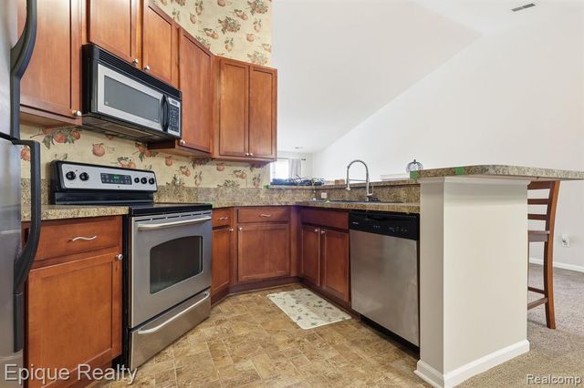 3212 Paradise Trail, Oxford, MI 48371