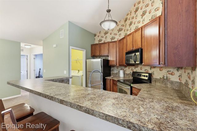 3212 Paradise Trail, Oxford, MI 48371