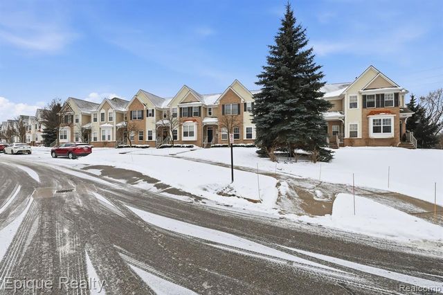 3212 Paradise Trail, Oxford, MI 48371