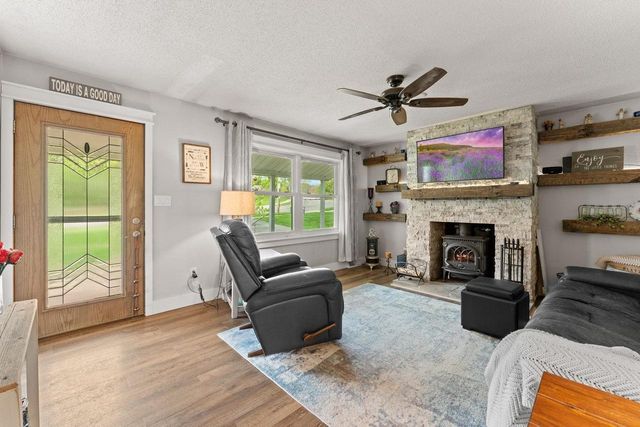 1720 Algonquin Drive, Baraboo, WI 53913