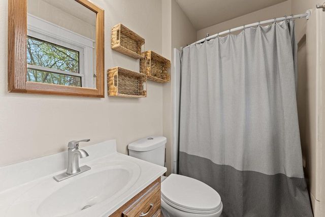 1720 Algonquin Drive, Baraboo, WI 53913