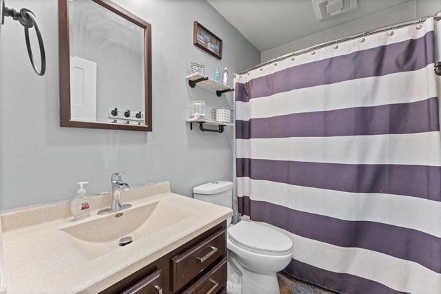 1720 Algonquin Drive, Baraboo, WI 53913