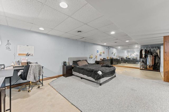 1720 Algonquin Drive, Baraboo, WI 53913