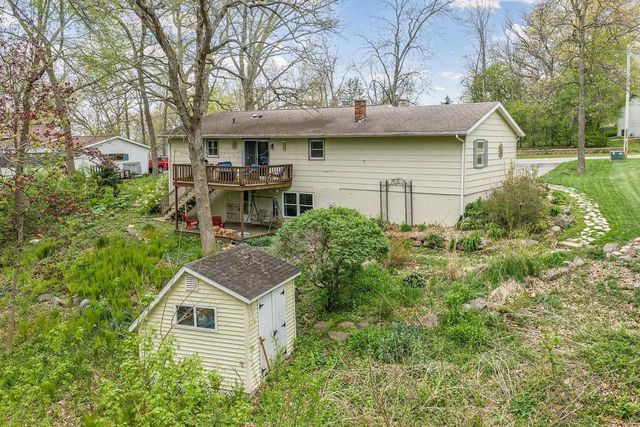 1720 Algonquin Drive, Baraboo, WI 53913