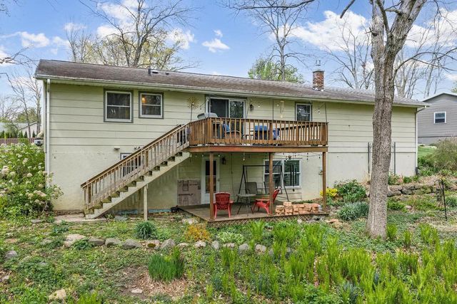 1720 Algonquin Drive, Baraboo, WI 53913