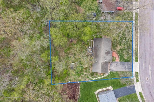 1720 Algonquin Drive, Baraboo, WI 53913
