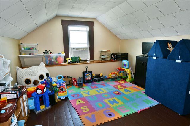 27 Morgan St, Greenville Boro, PA 16125