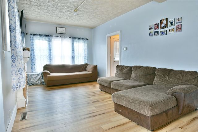 27 Morgan St, Greenville Boro, PA 16125