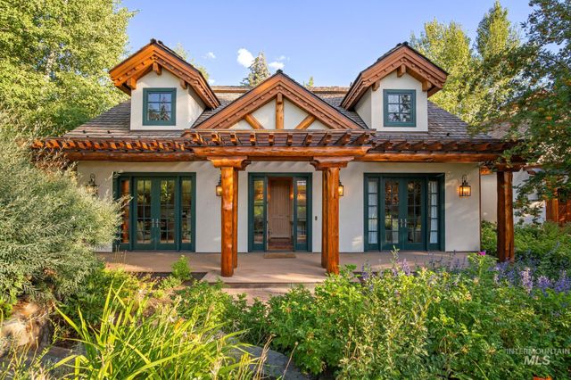 7 Rose Ct, Sun Valley, ID 83353