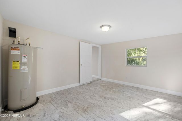2435 S PINE ESTATES Road, Jacksonville, FL 32218
