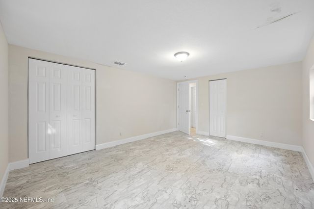 2435 S PINE ESTATES Road, Jacksonville, FL 32218