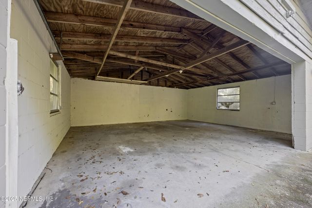 2435 S PINE ESTATES Road, Jacksonville, FL 32218