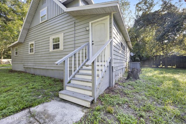 2435 S PINE ESTATES Road, Jacksonville, FL 32218