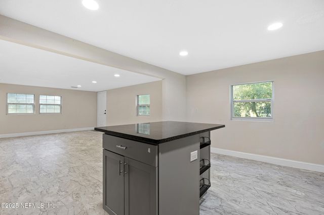 2435 S PINE ESTATES Road, Jacksonville, FL 32218