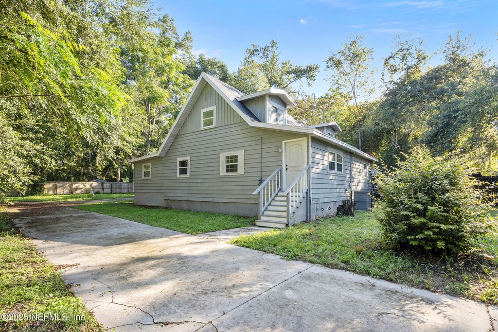 2435 S PINE ESTATES Road, Jacksonville, FL 32218