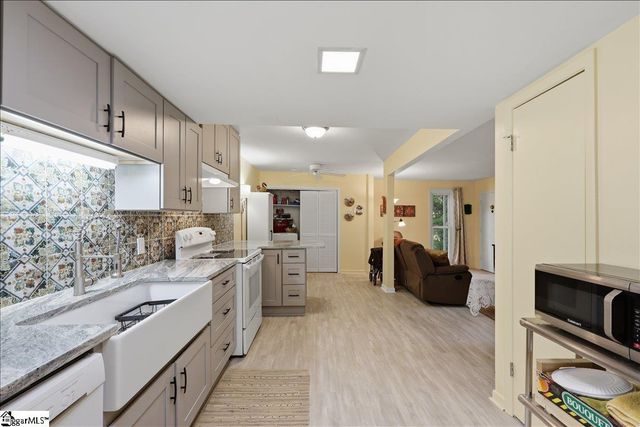3706 E North St Apt I4 Unit 4, Greenville, SC 29615