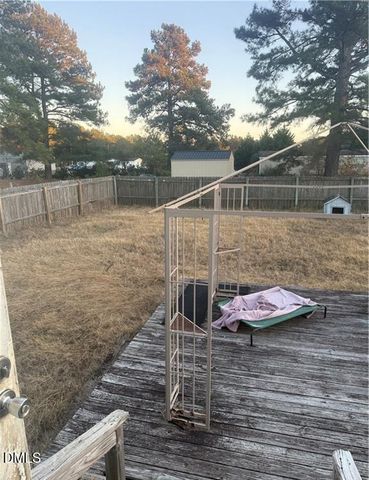 270 Meadowfield Circle, Aberdeen, NC 28315