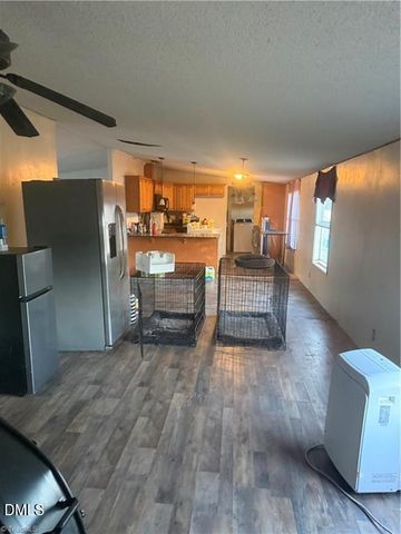 270 Meadowfield Circle, Aberdeen, NC 28315