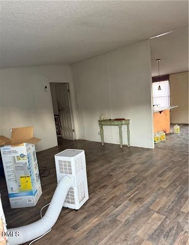 270 Meadowfield Circle, Aberdeen, NC 28315