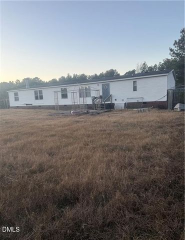 270 Meadowfield Circle, Aberdeen, NC 28315