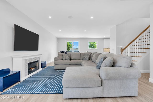 104 Cedar Berry Lane, Toms River, NJ 08753