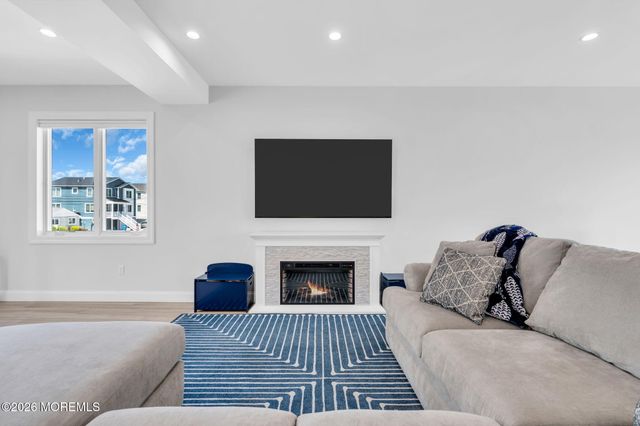 104 Cedar Berry Lane, Toms River, NJ 08753
