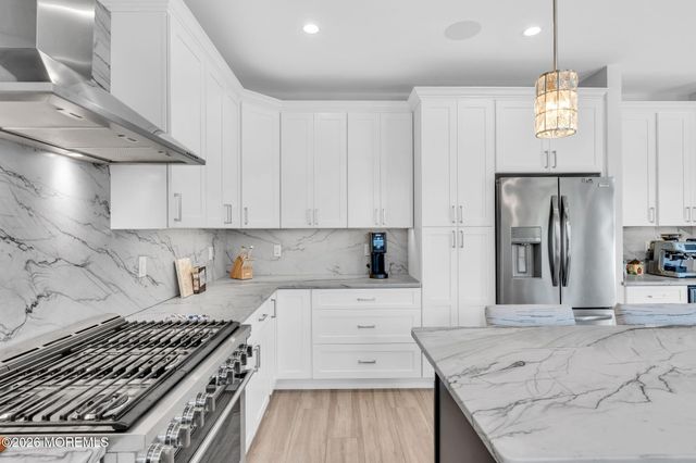 104 Cedar Berry Lane, Toms River, NJ 08753