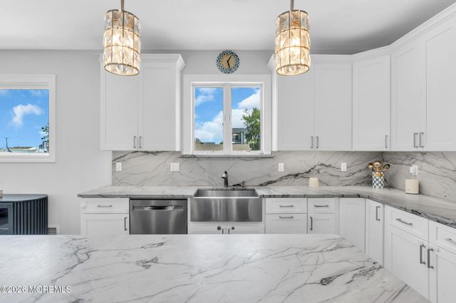 104 Cedar Berry Lane, Toms River, NJ 08753
