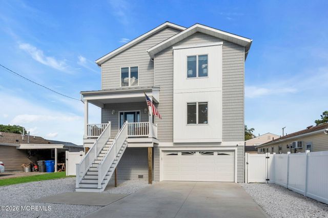 104 Cedar Berry Lane, Toms River, NJ 08753