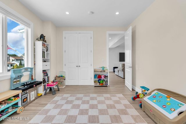 104 Cedar Berry Lane, Toms River, NJ 08753