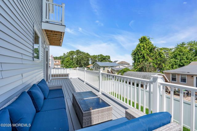 104 Cedar Berry Lane, Toms River, NJ 08753