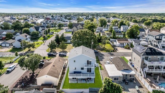104 Cedar Berry Lane, Toms River, NJ 08753