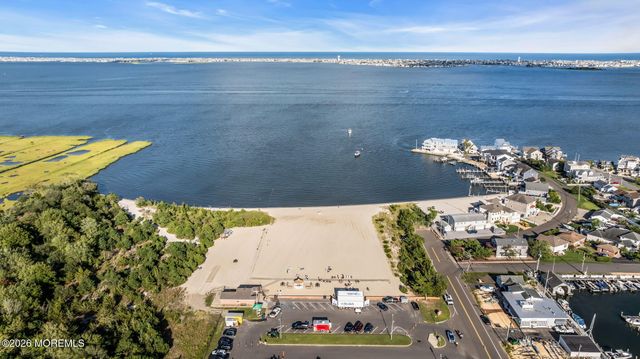 104 Cedar Berry Lane, Toms River, NJ 08753