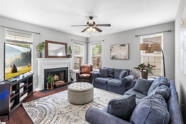 104 Golden Crest Court, Mauldin, SC 29662