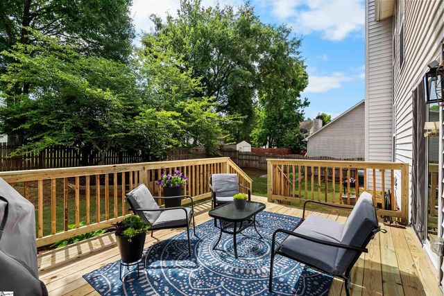 104 Golden Crest Court, Mauldin, SC 29662