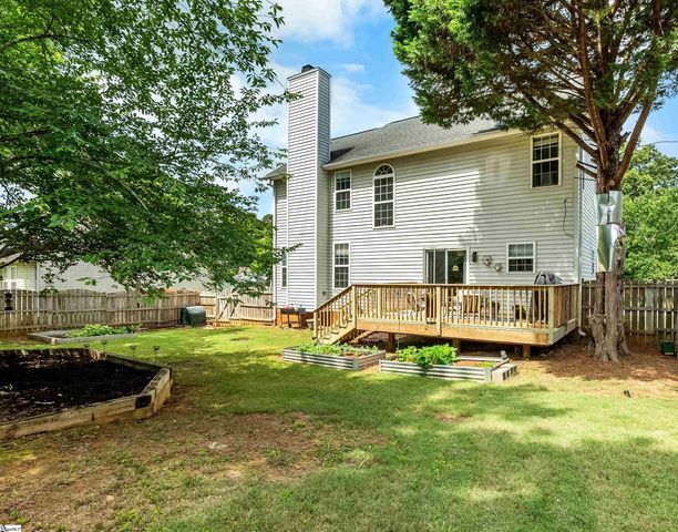 104 Golden Crest Court, Mauldin, SC 29662